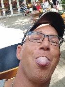 GanzLieb1976 sucht Sex Kontakt