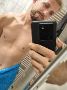 Julian0120 sucht Sex Kontakt