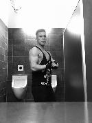 Kingcage24 sucht Sex Kontakt