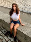 laraa98 sucht Sex Kontakt